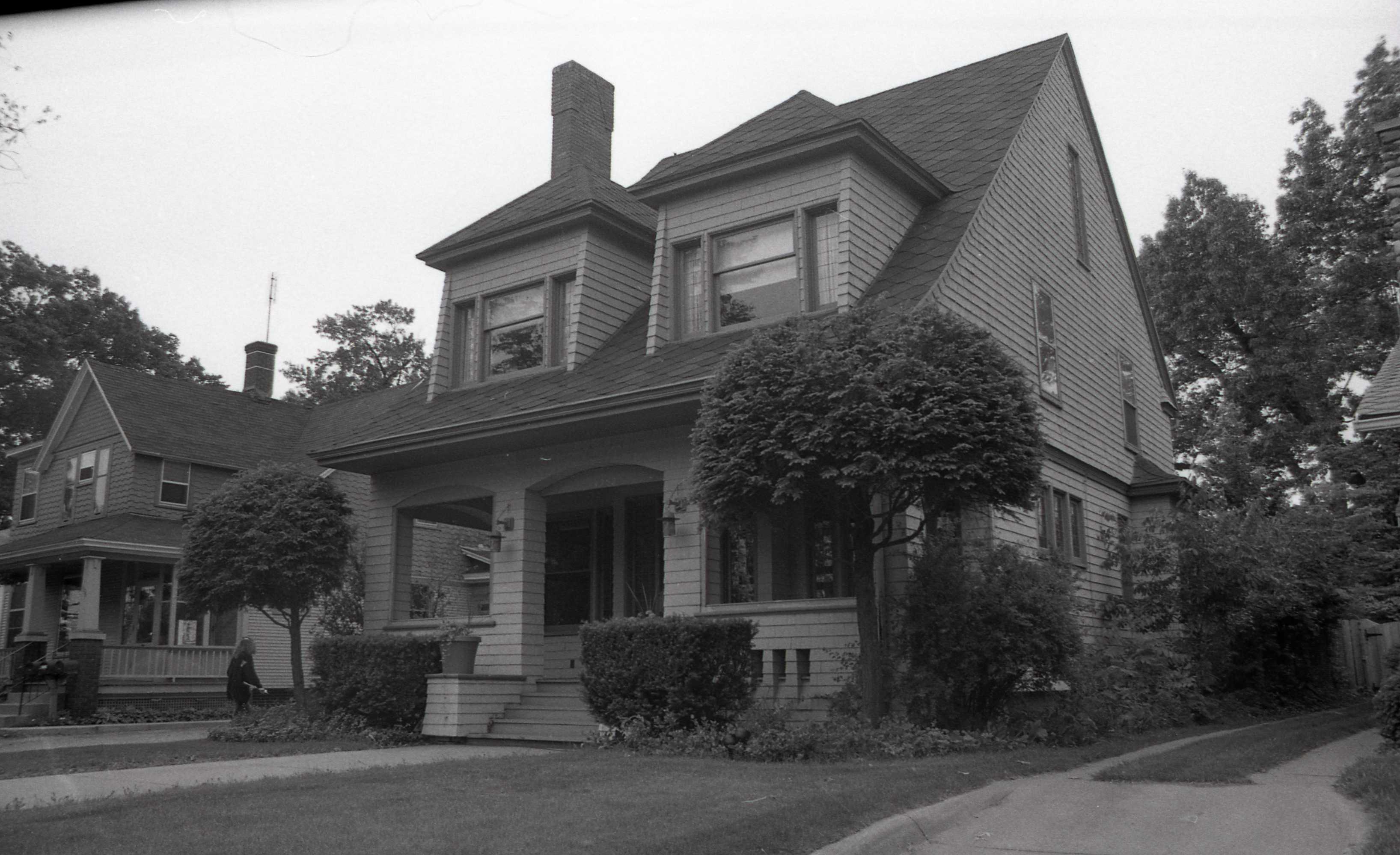 1232 Lincolnway East